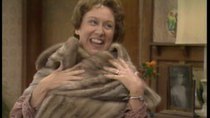 All in the Family - Episode 20 - Edith Gets a Mink