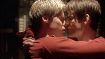 Queer as Folk (US) - Episode 19 - Bowling for Equality