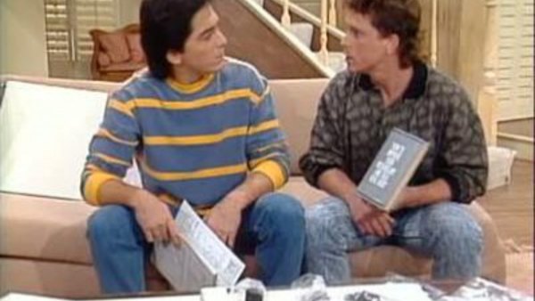 Charles in Charge - S03E22 - The Boy Who Loved Women