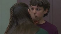 Freaks and Geeks - Episode 13 - Smooching and Mooching