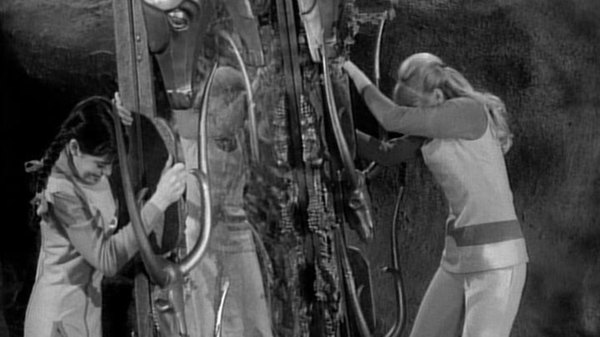 lost in space the challenge