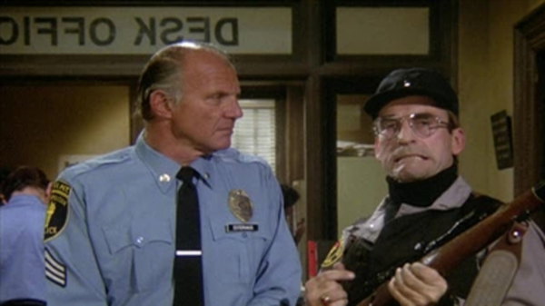 Hill Street Blues - Ep. 9 - Your Kind, My Kind, Humankind