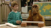 ALF - Episode 21 - Hit Me with Your Best Shot