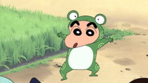 Crayon Shin-chan - Episode 34 - Making Bentos Is Tough / Playing House / Helping Out at the Bookstore