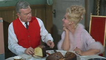 Green Acres - Episode 18 - Lisa Bakes a Cake