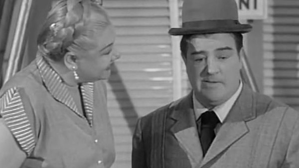 The Abbott and Costello Show - S02E18 - Public Enemies