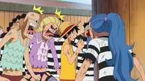 One Piece - Episode 452 - To the Navy Headquarters! Off to Rescue Ace!