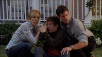 Desperate Housewives - Episode 10 - Down The Block There's a Riot