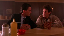 Twin Peaks - Episode 2 - Traces to Nowhere