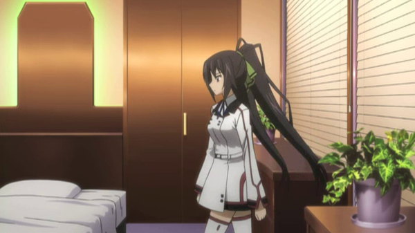 IS: Infinite Stratos - Ep. 3 - The Transfer Student Is the Second Childhood Friend