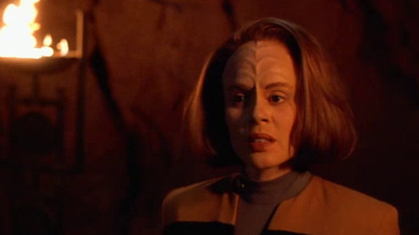 Star Trek: Voyager - S04E03 - Day of Honor