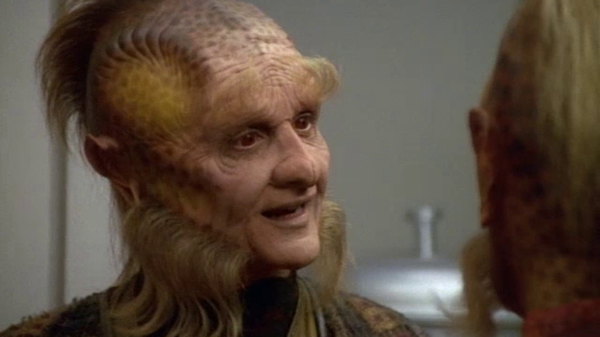 Star Trek: Voyager - S03E13 - Fair Trade