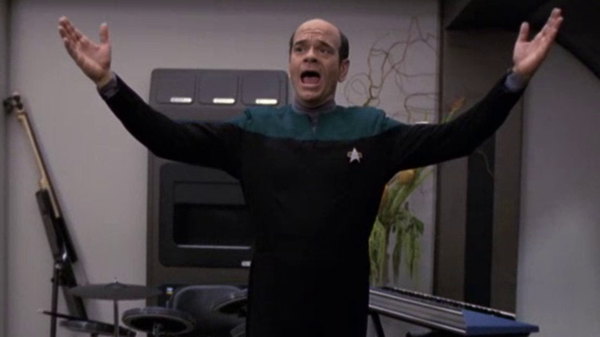 Star Trek: Voyager - S06E13 - Virtuoso