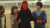 The Sarah Jane Adventures - Episode 4 - The Mad Woman in the Attic (2)