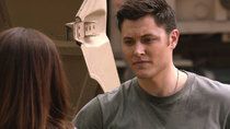 Switched at Birth - Episode 12 - Distorted House