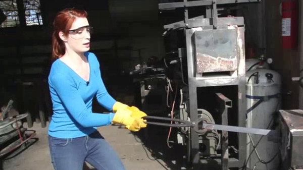 The Flog - S01E01 - Felicia Day Plays With Fire in Blacksmithing