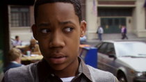 Everybody Hates Chris - Episode 21 - Everybody Hates Bomb Threats