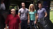 It's Always Sunny in Philadelphia - Episode 2 - The Gang Recycles Their Trash