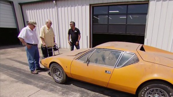 Fast N' Loud - S03E01 - Ferrari Fix Part 1: Dead Head Bus