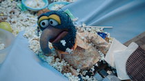 The Muppets - Episode 9 - Going, Going, Gonzo