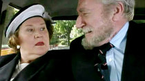 Keeping Up Appearances - Episode 4 - The Commodore