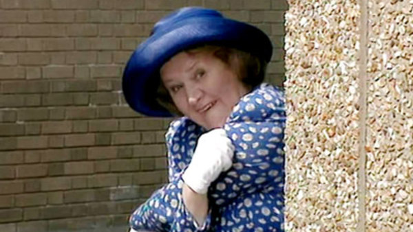 Keeping Up Appearances Season 4 Episode 7