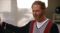 Modern Family - Episode 6 - Run for Your Wife