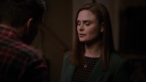 Bones - Episode 24 - The Recluse in the Recliner