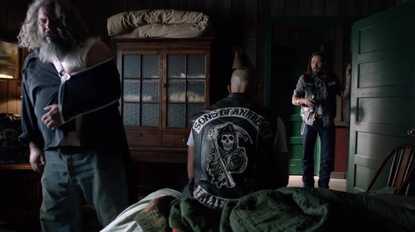 Sons of Anarchy S06E12 Screenshot.