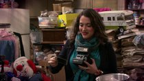 2 Broke Girls - Episode 8 - And Hoarder Culture