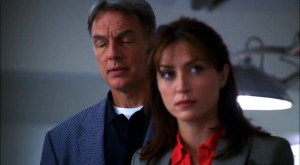 Screencaps of NCIS Season 1 Episode 2