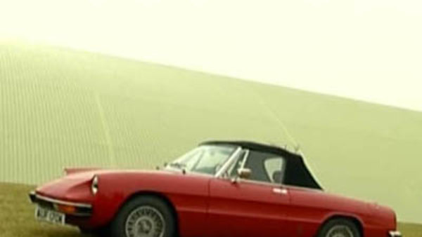 Wheeler Dealers - S04E05 - Alfa Romeo Spider Veloce (Part 1)