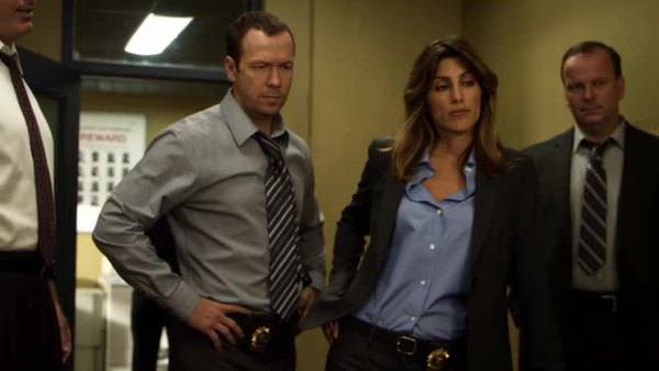 can you watch blue bloods on netflix