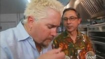 Diners, Drive-ins and Dives - Episode 13 - Mama's Cookin'