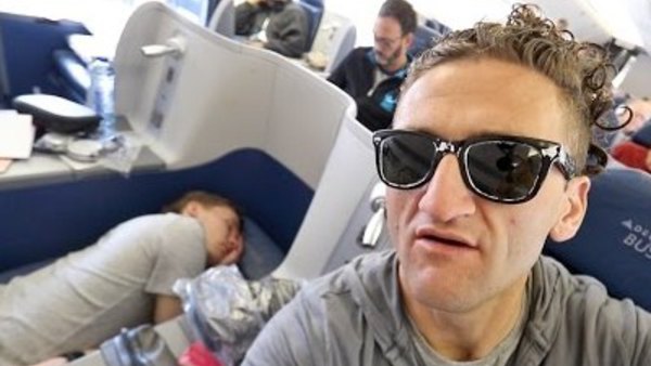 Casey Neistat Vlog - S2016E105 - THE PERFECT BUSINESS CLASS BED!