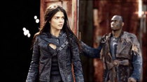 The 100 - Episode 13 - Join or Die