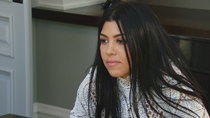 Keeping Up with the Kardashians - Episode 9 - Fear of the Unknown