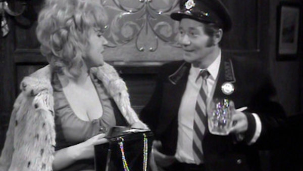 On the Buses - S04E13 - Not Tonight