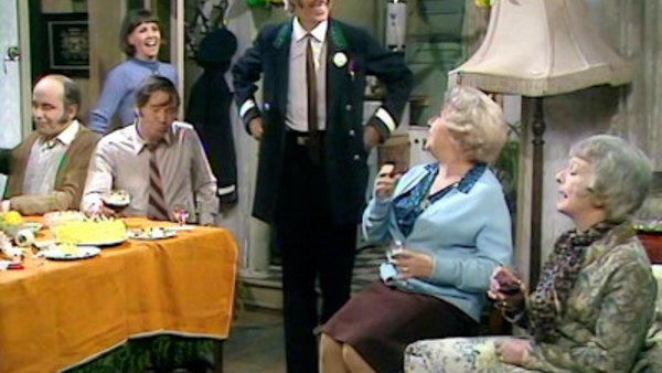 On the Buses - S05E15 - Boxing Day Social