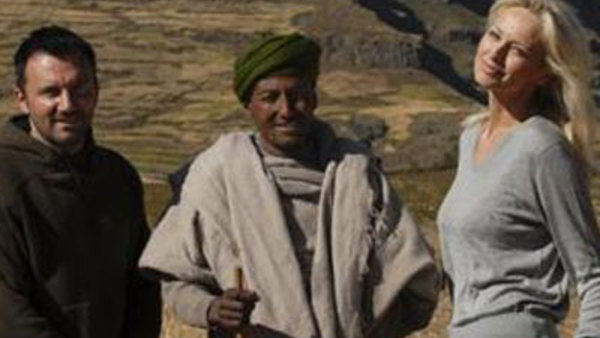 Rendez-Vous En Terre Inconnue - Adriana Karembeu Chez Les Amharas ...