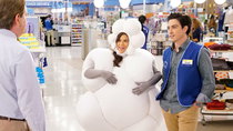 Superstore - Episode 5 - Dog Adoption Day