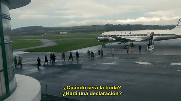 Screencaps of The Crown Episode 10