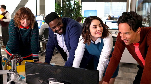 Powerless - S01E02 - Wayne Dream Team