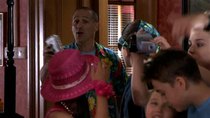 Tracy Beaker Returns - Episode 12 - Day at the Beach 	