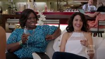 Girlfriends' Guide to Divorce - Episode 3 - Rule #188: Mind Your Side Of The Plate