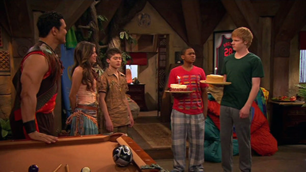 Pair of Kings - S03E12 - Bond of Brothers