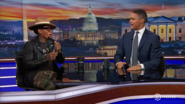 The Daily Show - S22E105 - D.L. Hughley