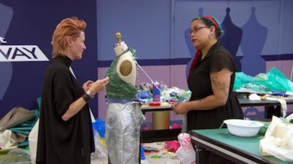 Project Runway - S16E02 - An Unconventional Recycling