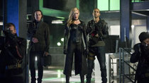 Arrow - Episode 1 - Fallout