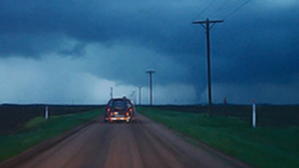 Tornado Chasers - S01E03 - Outbreak!